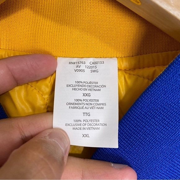 Champion Reversible Quilted Jacket Puffer Blue Yellow Sz XXL C Series - Picture 3 of 6